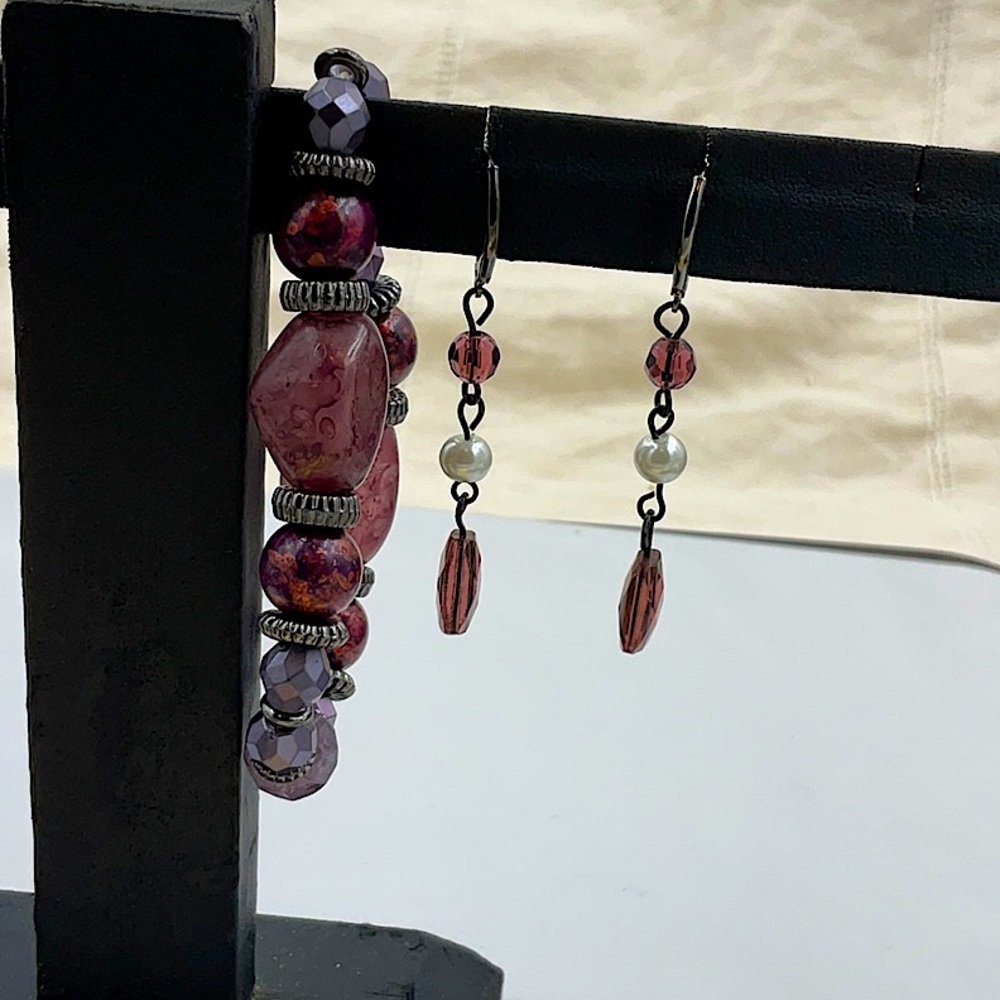Premier Designs 7” Bracelet With Purple, Pink & Rose Colored Beads & Earrings - Picture 3 of 5